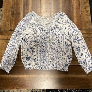 3/$15🔴 Women’s American Rag Medium Long Sleeve Blue and White Blouse